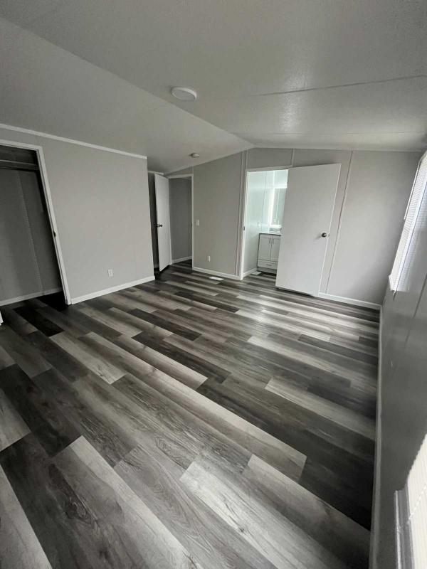 2003 Oakwood Manufactured Home