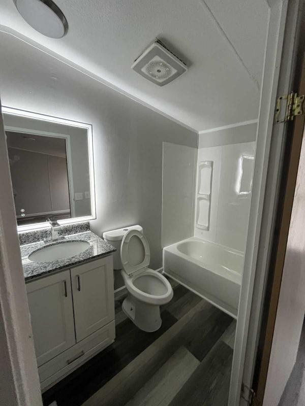 2003 Oakwood Manufactured Home