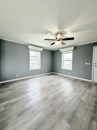 Photo 3 of 23 of home located at 534 E 37th Ave #481 Hobart, IN 46342