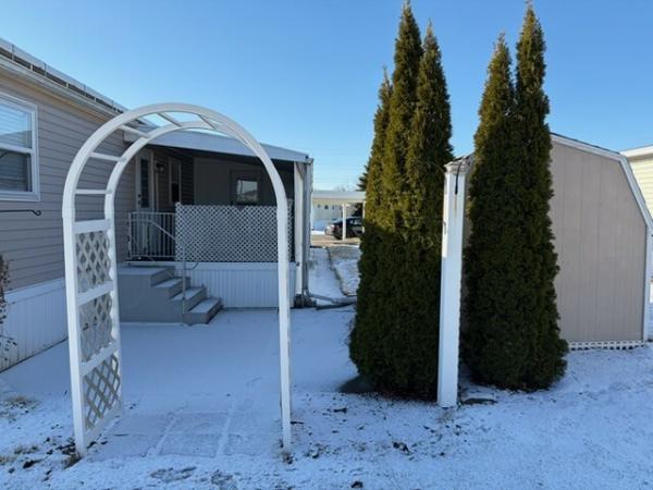 1976 Holly Park Mobile Home