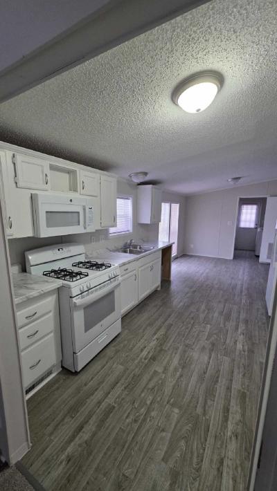 Photo 5 of 13 of home located at 308 Kensington Blvd New Hudson, MI 48165