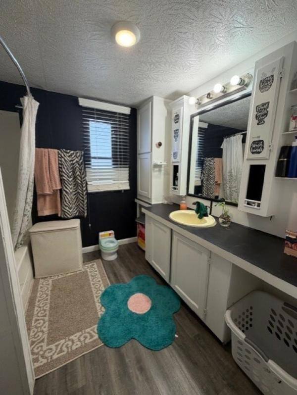 1986 Schult Manufactured Home