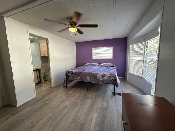 1984 TWIN Manufactured Home