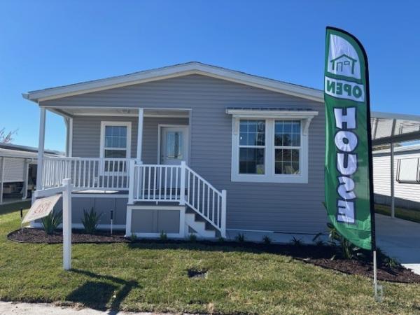 Photo 1 of 2 of home located at 1116 Salem Road Lot #D111 Melbourne, FL 32901