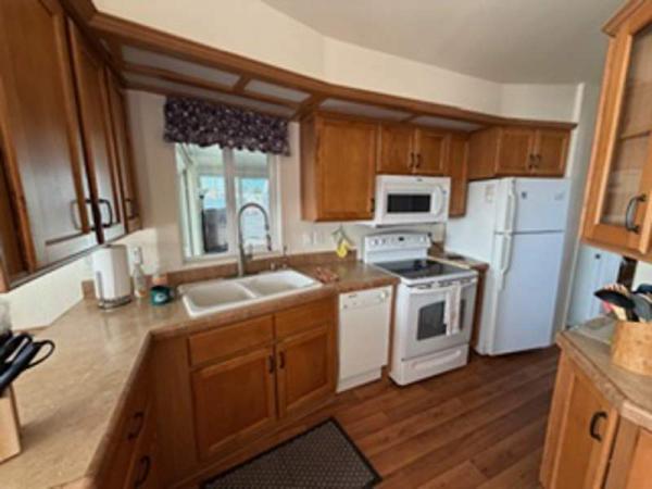 2009 Laurel Creek Manufactured Home