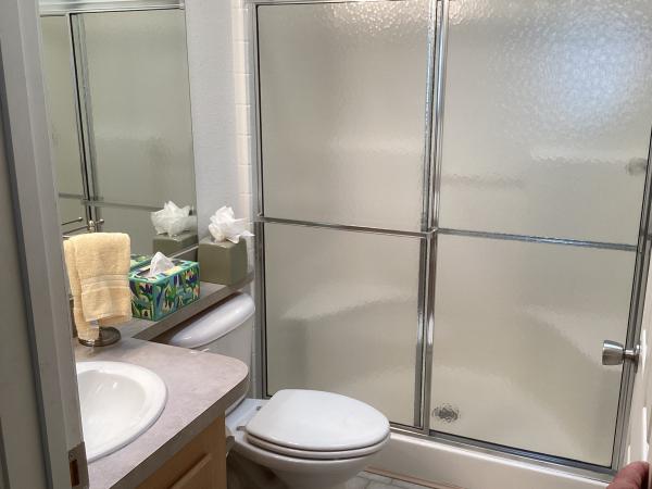 2005 Oak Manor OAK 9711 CT Mobile Home