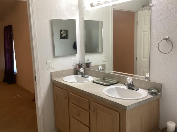 2005 Oak Manor OAK 9711 CT Mobile Home