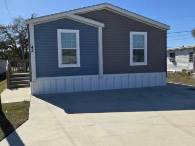 Mobile Home at 5611 Bayshore Rd, Lot 42 Palmetto, FL 34221
