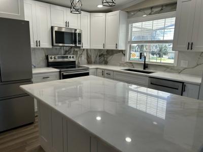 Photo 3 of 15 of home located at 1200 Lake Drive Grand Island, FL 32735