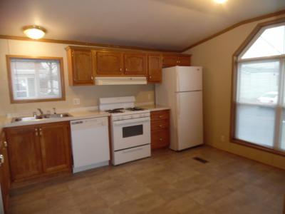 Photo 3 of 7 of home located at 28799 Glenwood Flat Rock, MI 48134