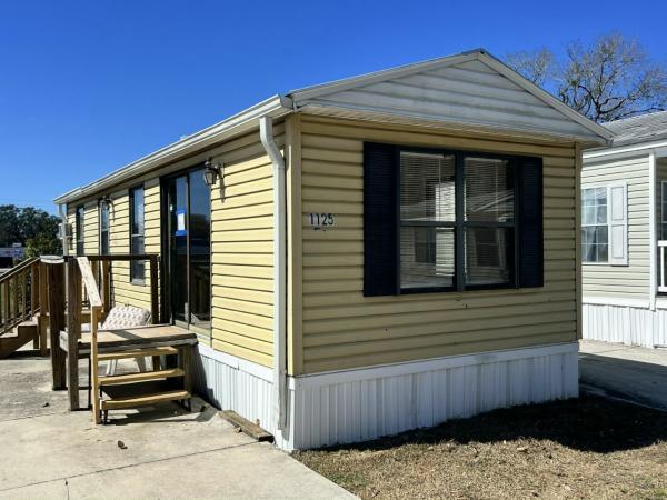 1987 WEST Mobile Home For Rent
