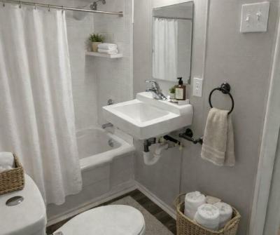 Photo 5 of 11 of home located at 6 Circle Dr Mount Dora, FL 32757