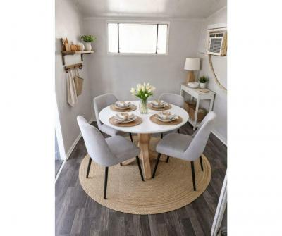 Photo 4 of 9 of home located at 14 Circle Dr Mount Dora, FL 32757