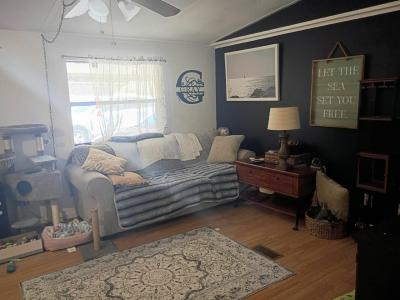 Photo 4 of 5 of home located at 1 Victoria Lane Lake Placid, FL 33852