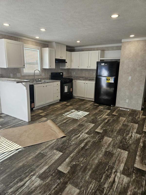 2025 Adventure Mojave Mobile Home