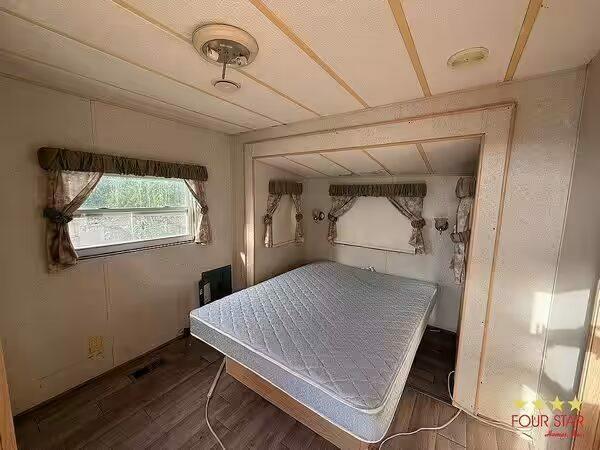 1983 Unknown  Home