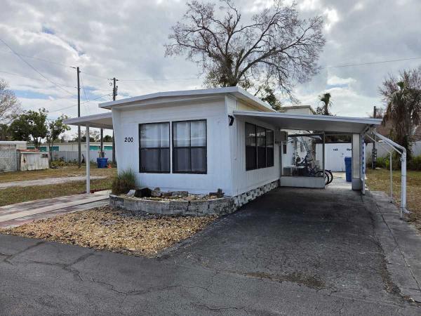 Photo 1 of 2 of home located at 5757 66th St N #200 Saint Petersburg, FL 33709