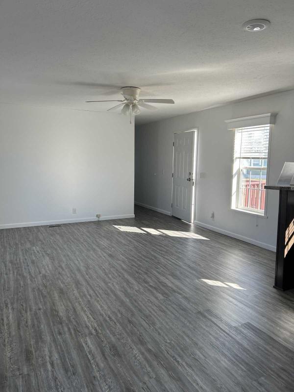 2018 Champion DD1672 CA1L Mobile Home