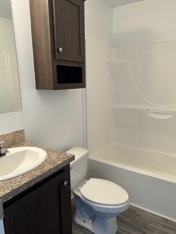 2018 Champion DD1672 CA1L Mobile Home