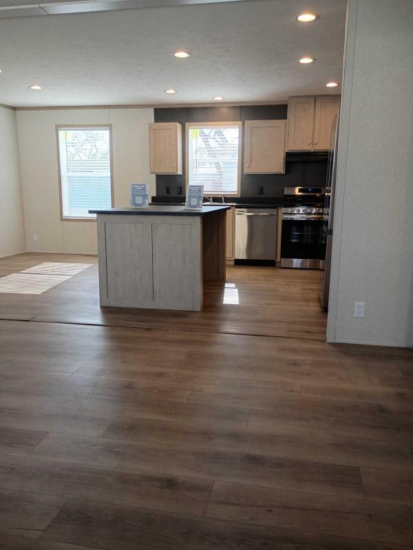 Photo 1 of 2 of home located at 4809 W Windsor Rd., #B06 Champaign, IL 61822