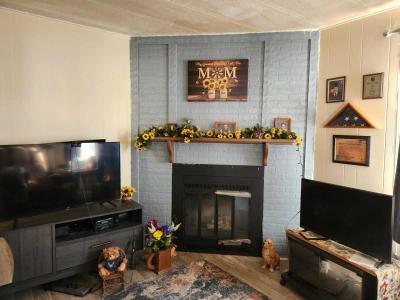 Photo 3 of 6 of home located at 202Brittany Dr #202 Lansing, MI 48906