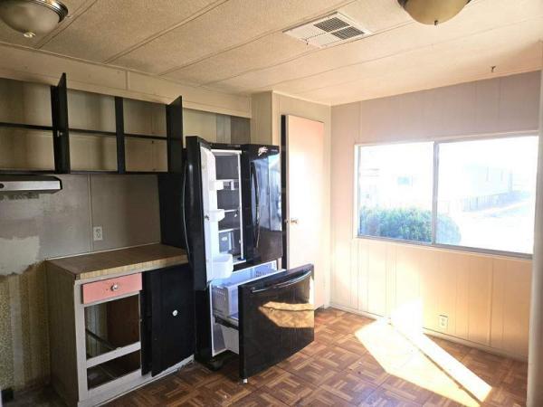 1976 Kaufman&Broad Manufactured Home