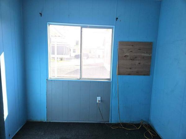 1976 Kaufman&Broad Manufactured Home