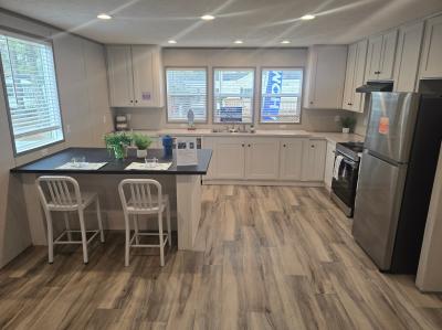 Photo 4 of 13 of home located at 2662 Fresno Drive Jacksonville, FL 32250