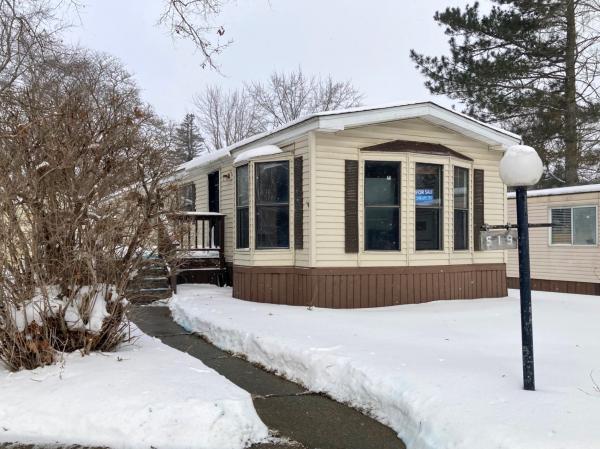 Photo 1 of 1 of home located at 519 Apple Ct Oakland Charter Township, MI 48363