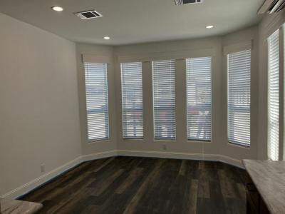 Photo 5 of 20 of home located at 3301 S Goldfield Road Lot 5101 Apache Junction, AZ 85119