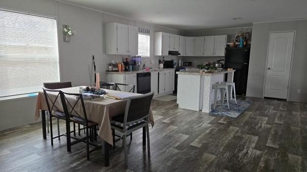 2023 RM3264A-3264H43106 Mobile Home