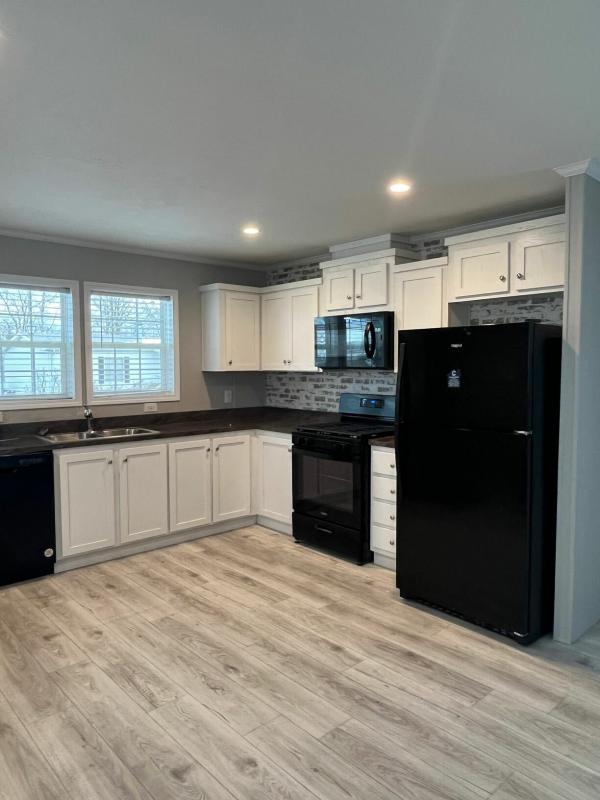 Photo 1 of 2 of home located at 6255 S. Telegraph Rd. #222 Erie, MI 48133