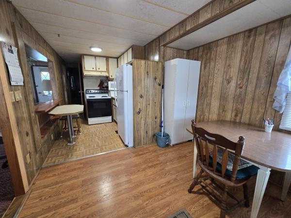 1984 PARK  Home