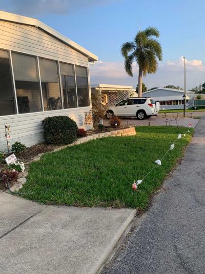 Photo 2 of 26 of home located at 1701 W Commerce Ave Lot #244 Haines City, FL 33844