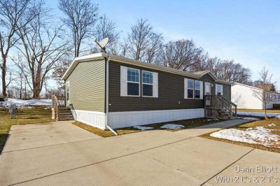 Photo 3 of 21 of home located at 7204 E Grand River Ave Lot 255 Portland, MI 48875