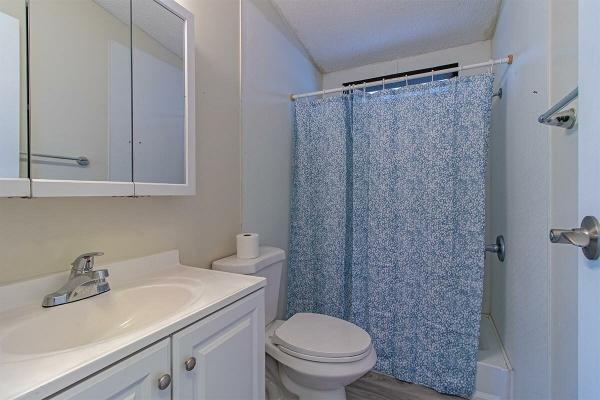 1990 Fleetwood Manufactured Home