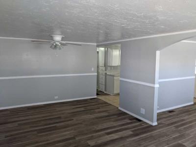 Photo 4 of 8 of home located at 570 57th Ave W Lot 199 Bradenton, FL 34207