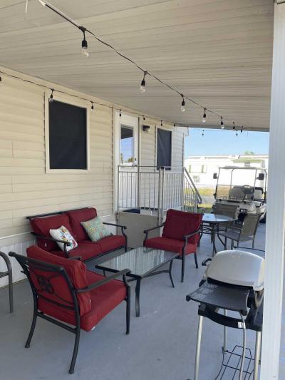 Photo 4 of 28 of home located at 1700 Canada Court Frostproof, FL 33843