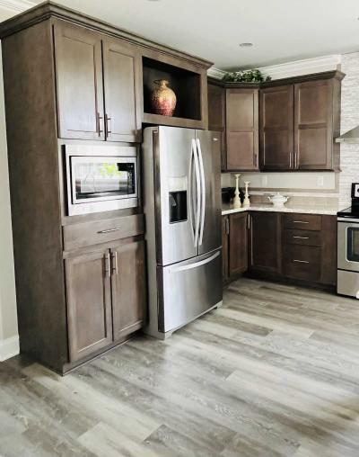 Photo 4 of 40 of home located at 438 Snead Dr Lady Lake, FL 32159