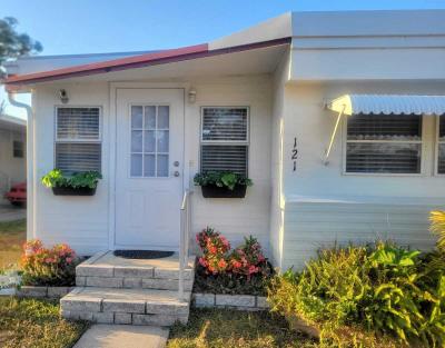 Photo 3 of 19 of home located at 28488 Us Highway 19th North Clearwater, FL 33761