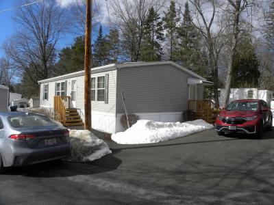 Photo 3 of 25 of home located at 51 Cresent City Mhp Clifton Park, NY 12065