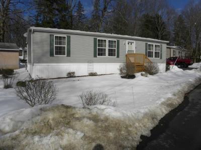 Photo 2 of 25 of home located at 51 Cresent City Mhp Clifton Park, NY 12065