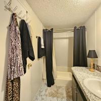 1999 Fleetwood Broadmore Manufactured Home