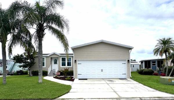 Photo 1 of 2 of home located at 8111 Buena Vista Way Ellenton, FL 34222