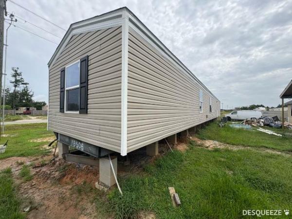 Photo 1 of 1 of home located at Clearance Homes Of Texas 18224 Us Highway 59 New Caney, TX 77357