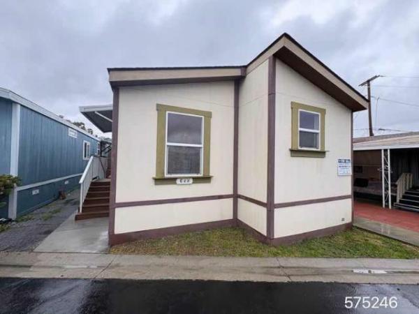 Photo 1 of 2 of home located at Rolling Hills Trailer Park 24725 Pennsylvania Ave Spc C22 Lomita, CA 90717