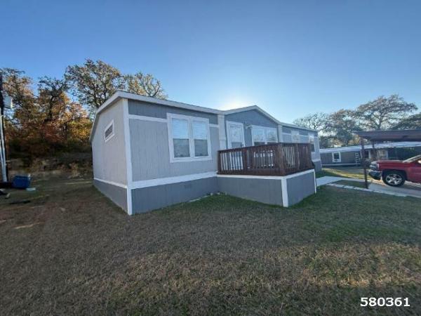 Photo 1 of 2 of home located at Crazy Red's Mobile Homes 8451 Palmer Ln Ponder, TX 76259