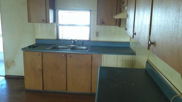 1981 Oakwood Manufactured Home