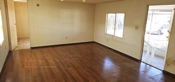 1981 Oakwood Manufactured Home