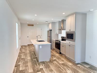 Photo 4 of 11 of home located at 20726 Plumeria Lane Groveland, FL 34736